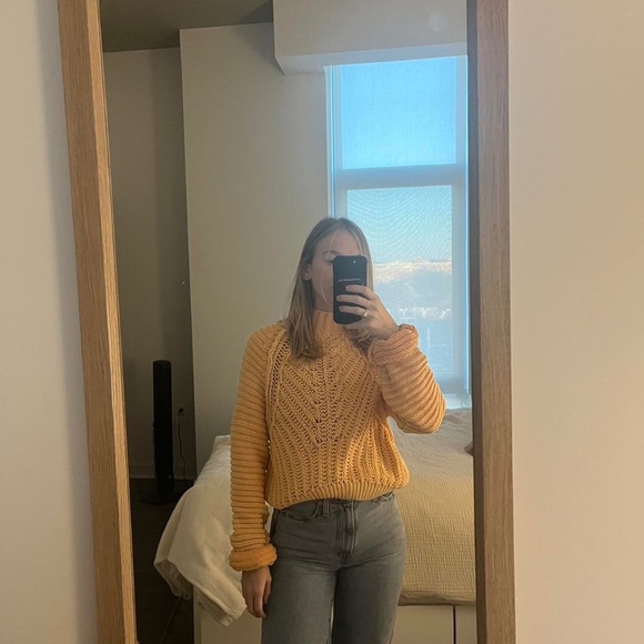 Free People Sweater - Picture 1 of 3